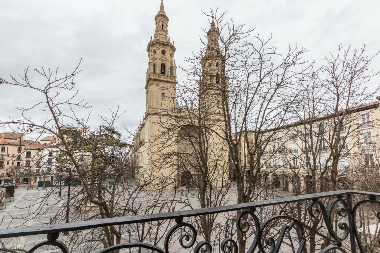 Apto Con Vistas A La Catedral Y Aire Acondicionado لوغرونيو المظهر الخارجي الصورة
